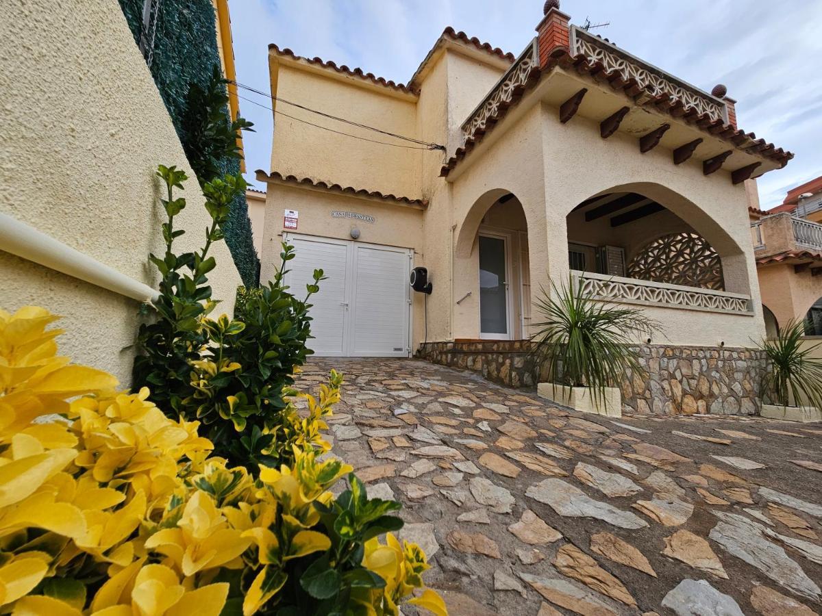 Casa Sebastian Villa L' Escala Exteriör bild